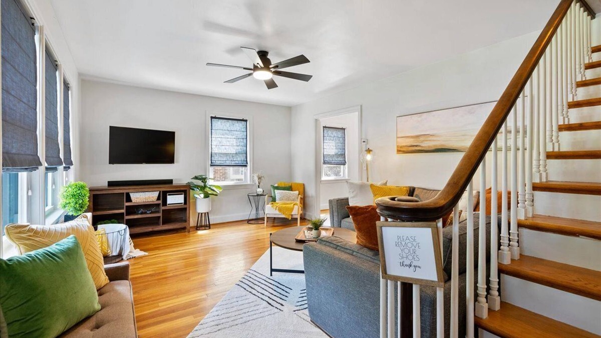 Staunton House | Queen City Twin of Staunton VA