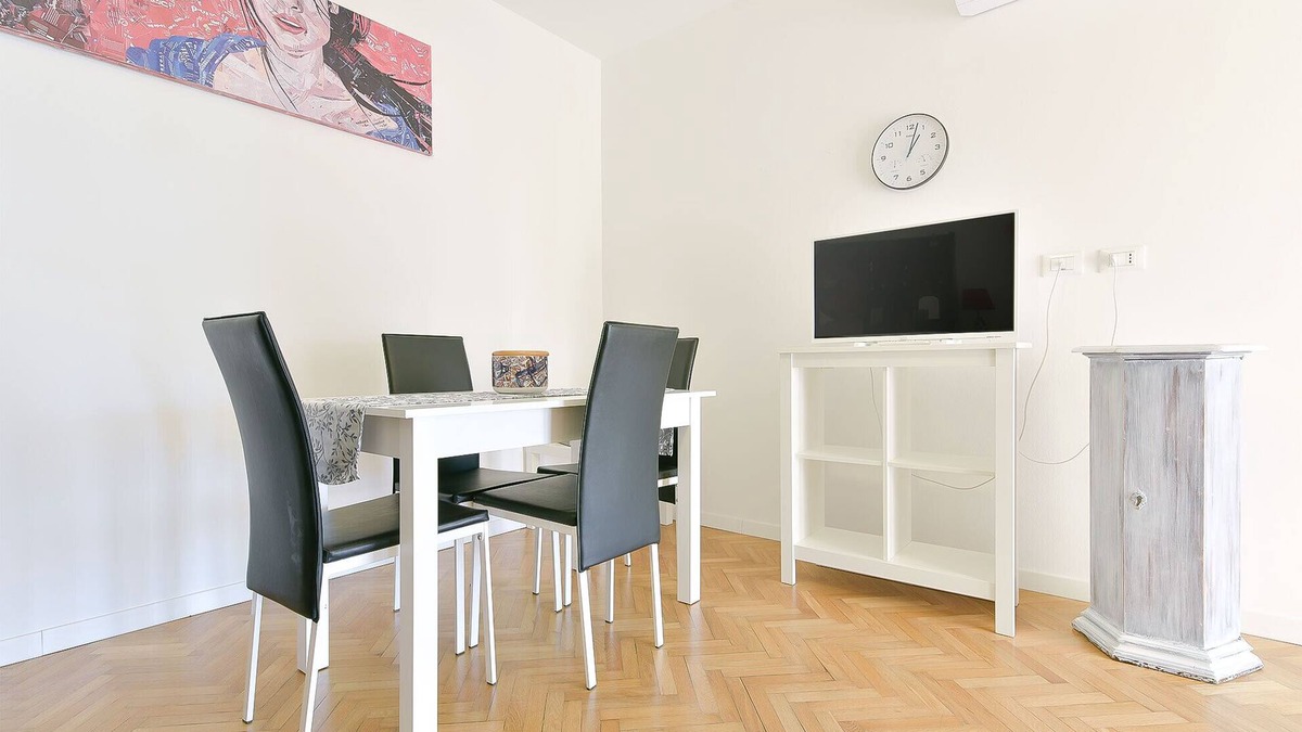 Marghera Apartment | Queen Home Beauty - Two Bedroom Apartment, Sleeps 6