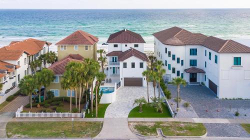 Destiny Shores House | Queen Of Crystal Shores Luxury Beachfront Retreat