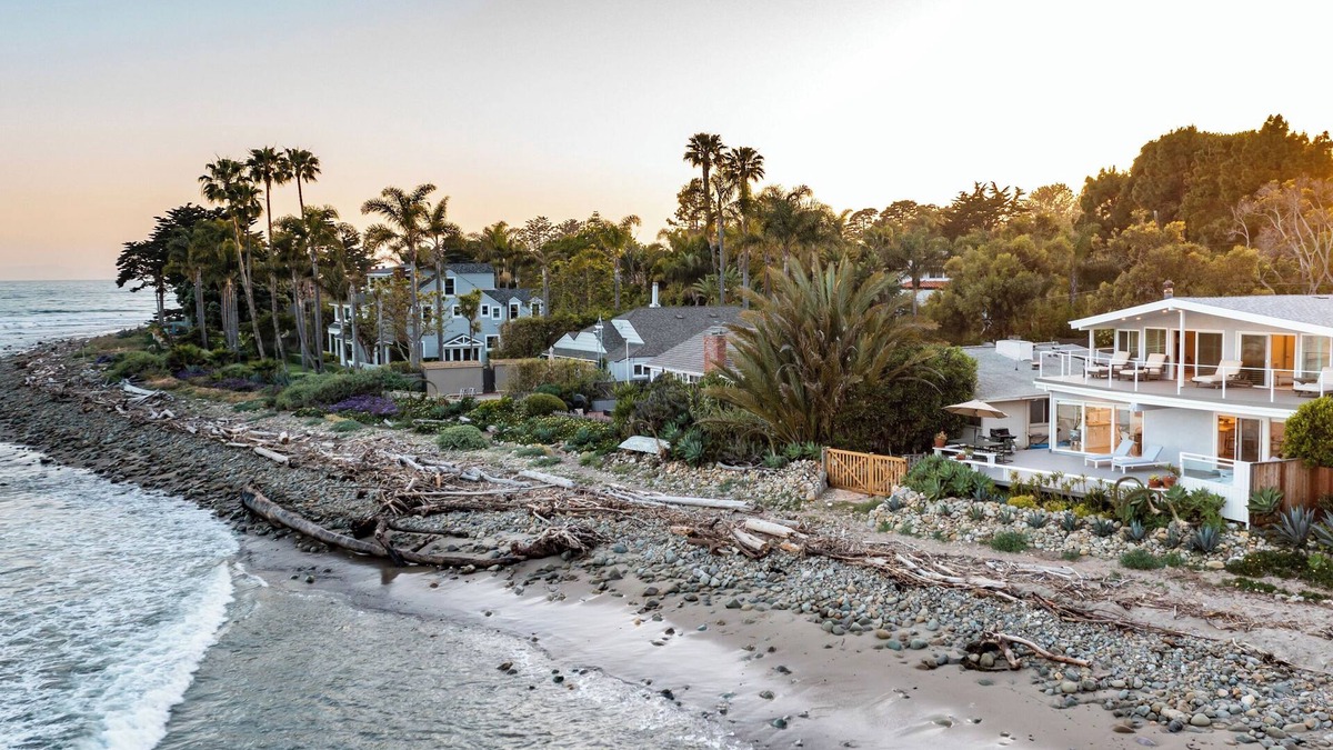 Carpinteria House | "Queen of the Coast" Beachfront Oasis in Rincon Point