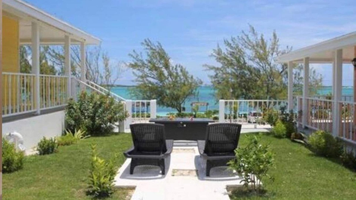Rolleville House | Queen Villa, Exuma Beach Point