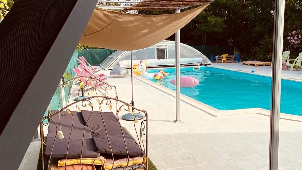 Fargues House | quercy stone guest rooms decorated with taste. Very nice view