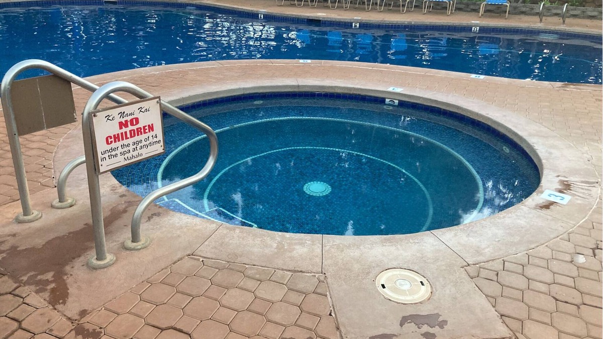 Maunaloa Condo | Quiet 2nd floor condo at Ke Nai Kai with available SUV