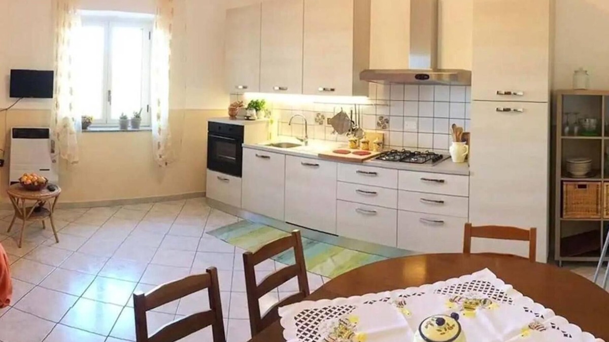 Catenanuova House | Quiet 3-bedroom apartment near Catania