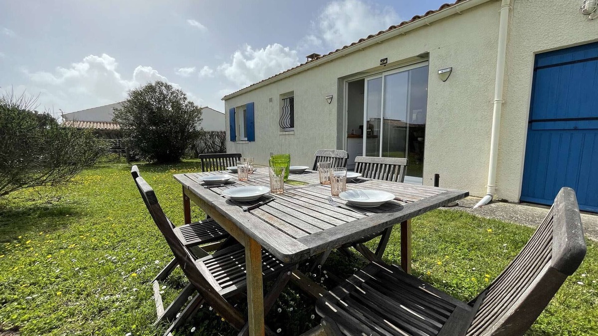 Saint-Denis-d'Oleron House | Quiet 3-Room House Near Ocean & Lighthouse - Sleeps 6 - WIFI, Parking