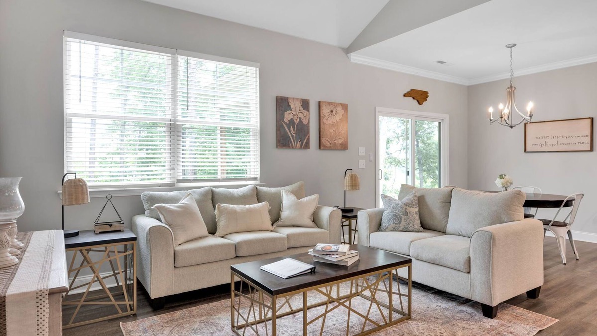 Westport House | Quiet 3BR Retreat near LKN