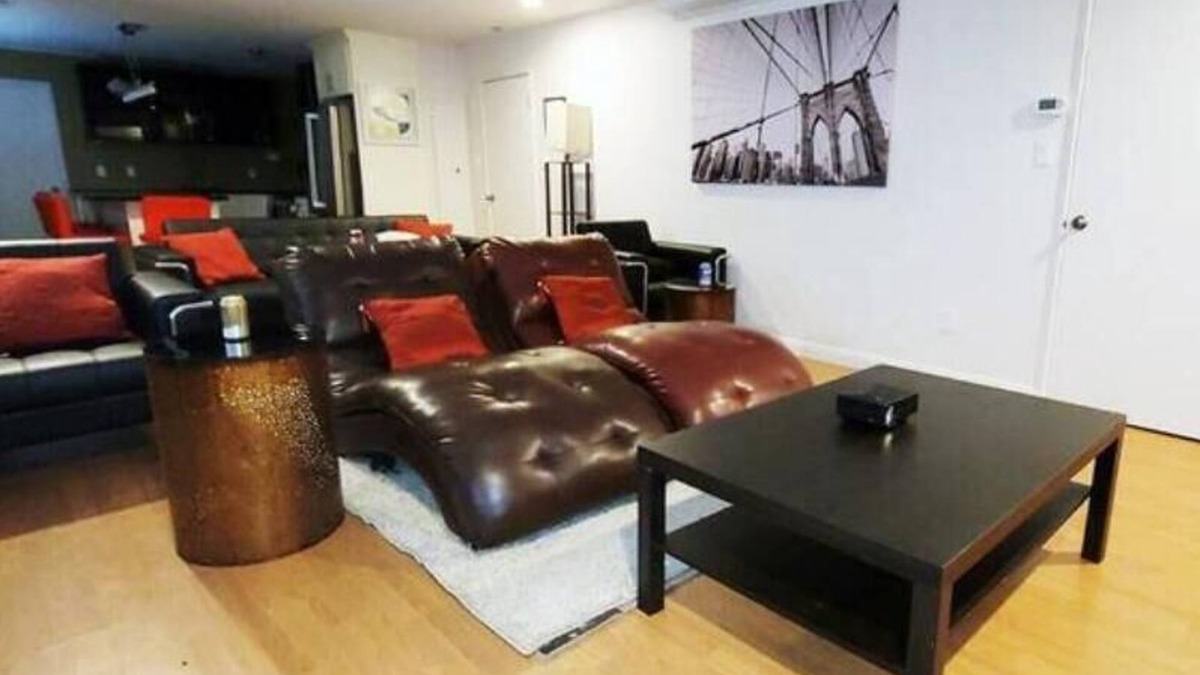 Inglewood Apartment | QUIET, ADULT Lake View Rental