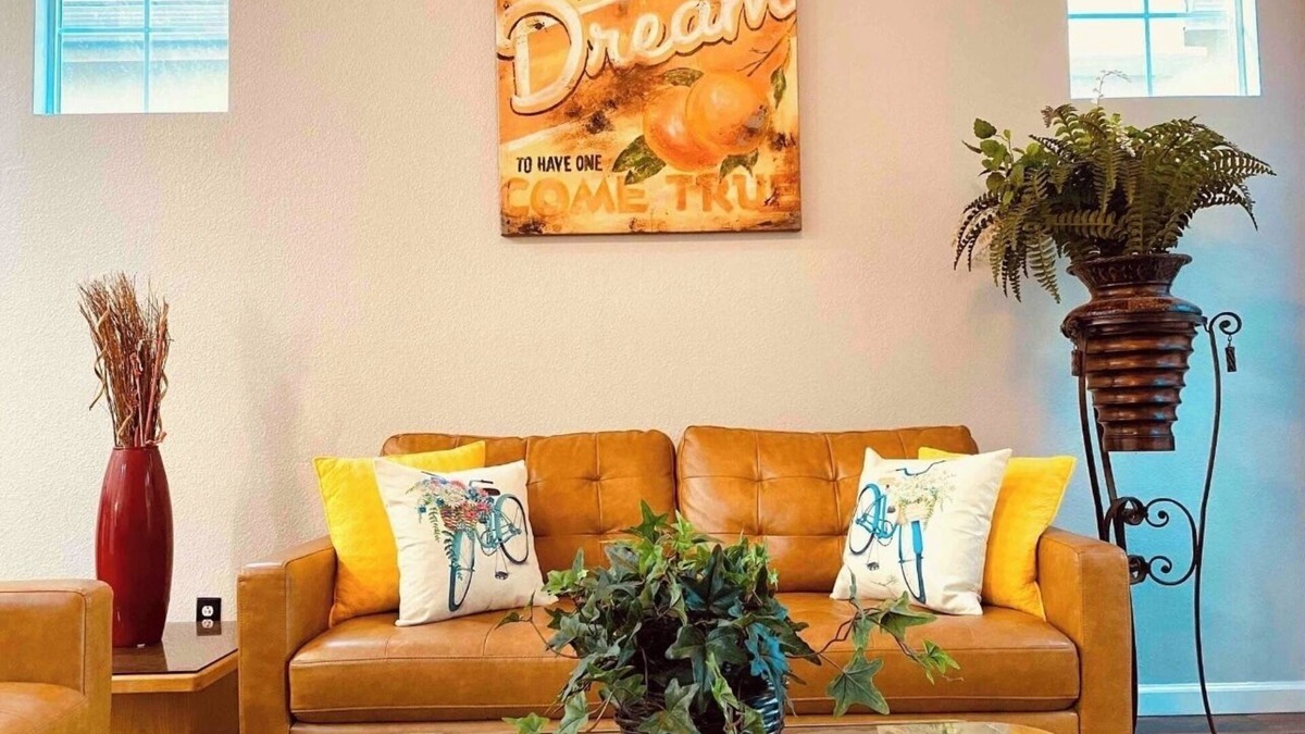 Tracy House | Quiet and Civilized Community ，Big RV Parking，Five-star reviews on website air….