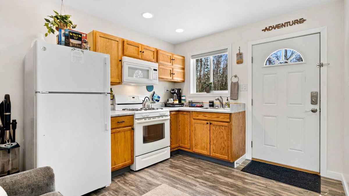 Palmer Cabin | Quiet and Cozy getaway cabin in Hatcher Pass, Alaska; 15 min. from Palmer!