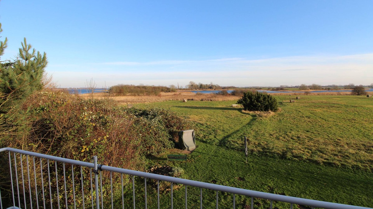 Zudar Apartment | quiet and dreamlike location - your vacation home with a view of the water -