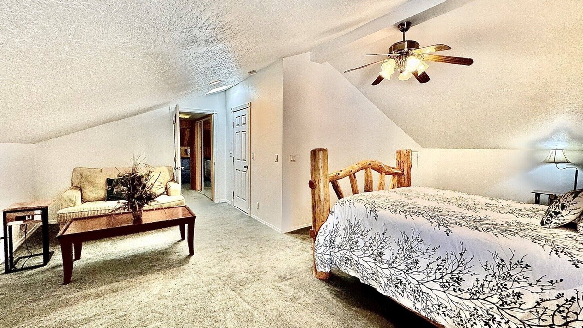 Whispering Forest House | Quiet and family friendly 3-bedroom house with WiFi in Big Bear near slopes