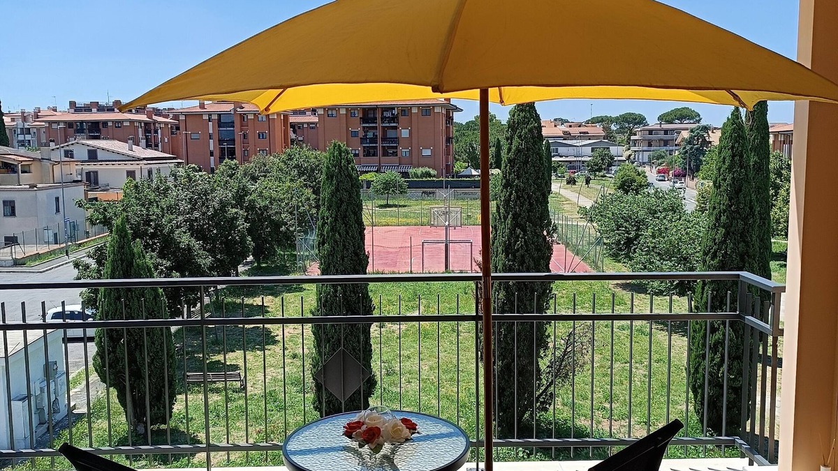 Zona XVIII Capannelle Apartment | Quiet and romantic loft a stone's throw from metro An in Anagnina area