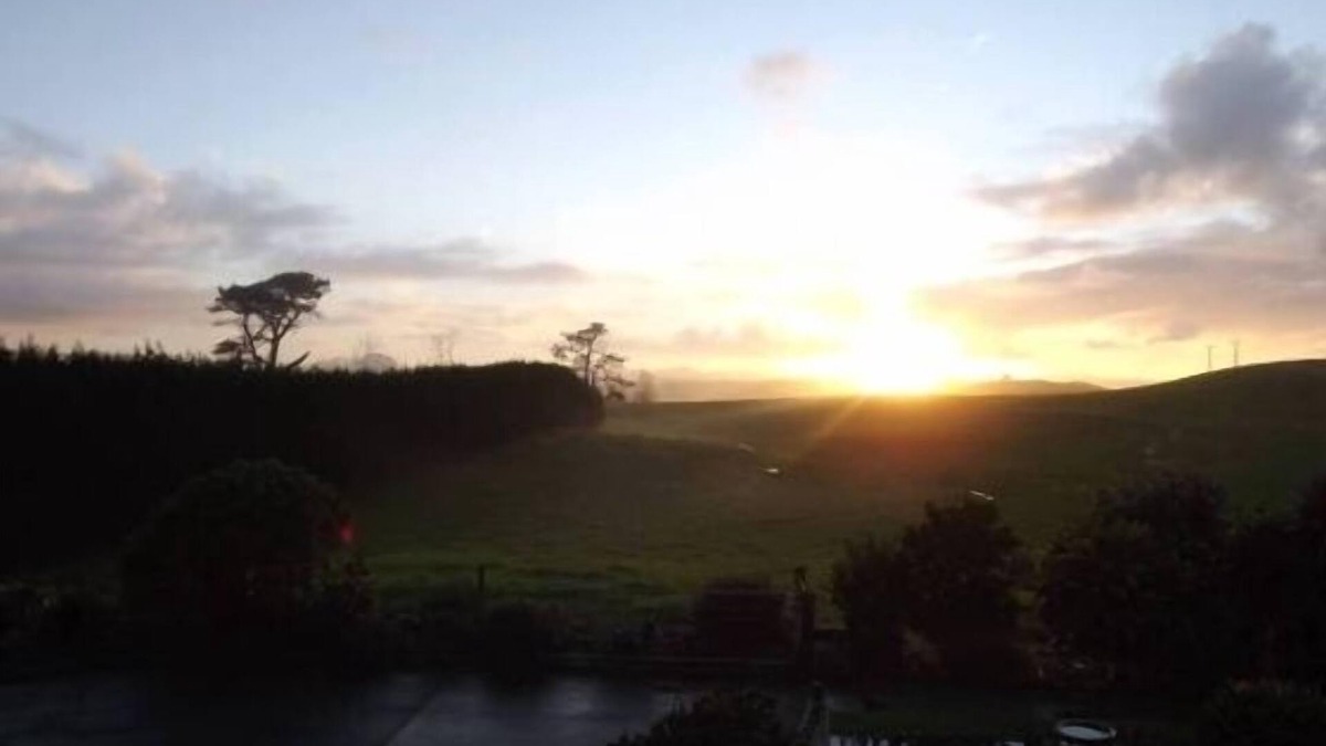 Baylys Beach Apartment | Quiet and spacious country apartment