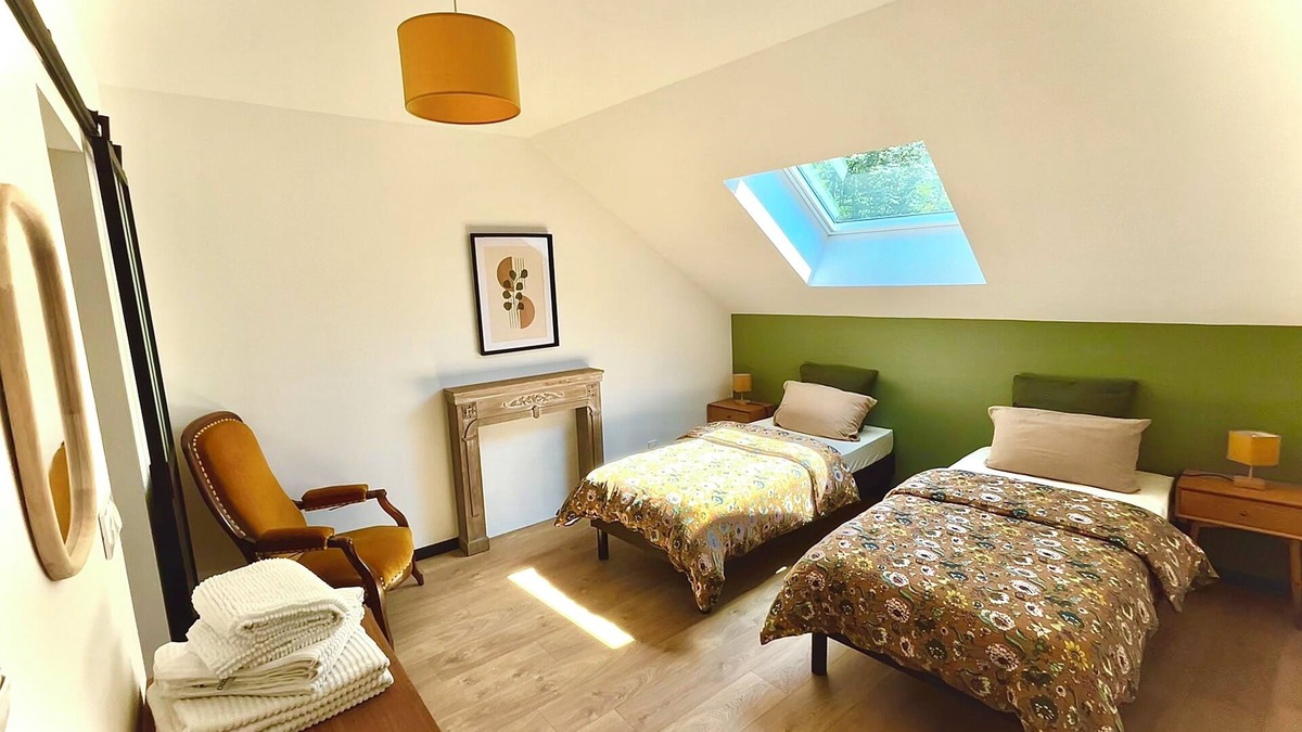 Menotey Apartment | Quiet and warm gîte, ideal for families or 2 couples, with patio and BBQ