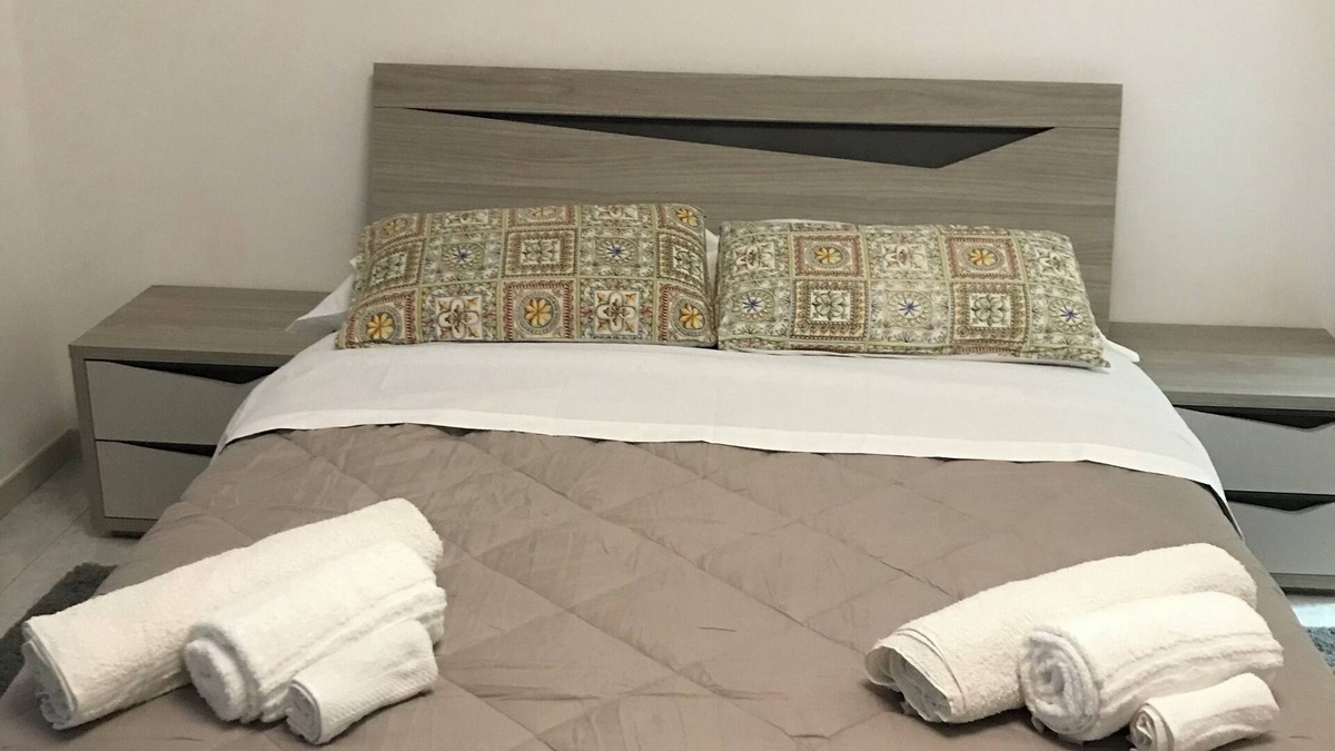 Monte San Giusto Apartment | Quiet apartment in residential area with beautiful views