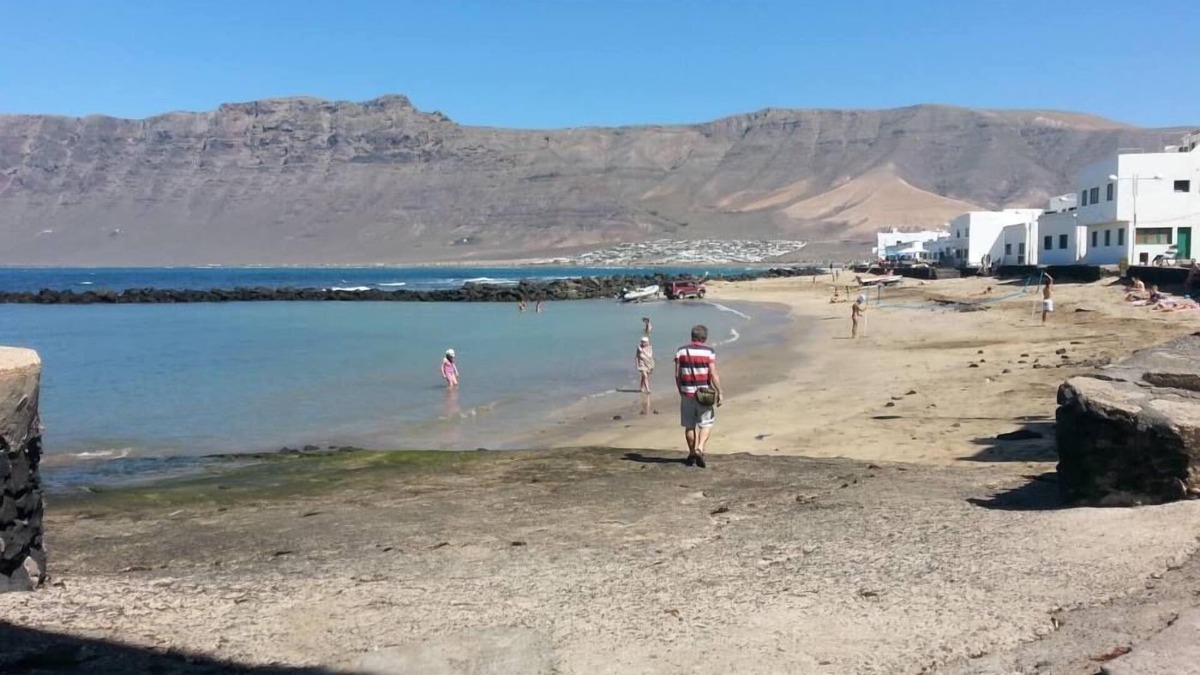 Caleta de Famara Apartment | Quiet apartment in famara beach