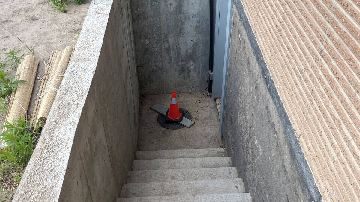 Aurora Apartment | Quiet basement apartment in cul de sac. 1600 squ feet great for small parties