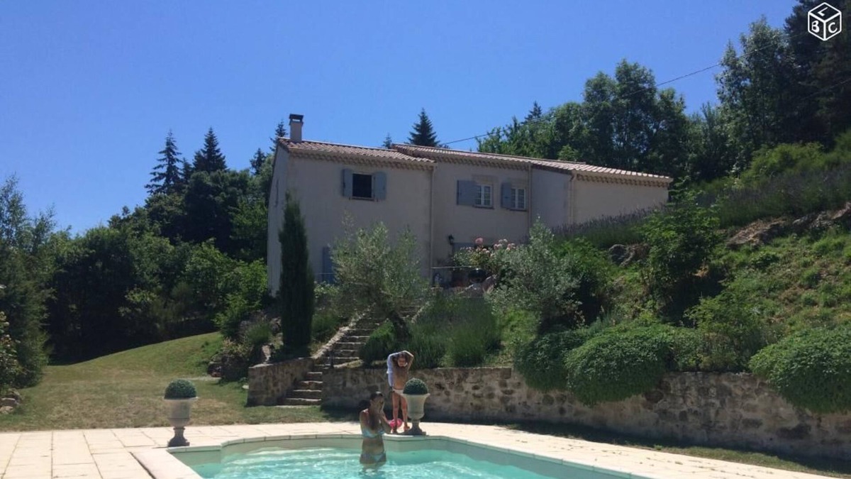 Silhac Villa | Quiet Bastide with pool view and jacuzzi in the heart of the Ardèche for 12
