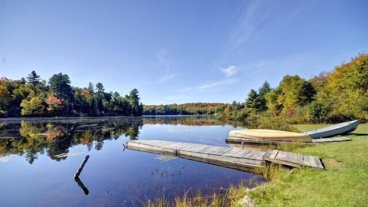 Magnetawan Hotel | Quiet Bay Inn & Café
