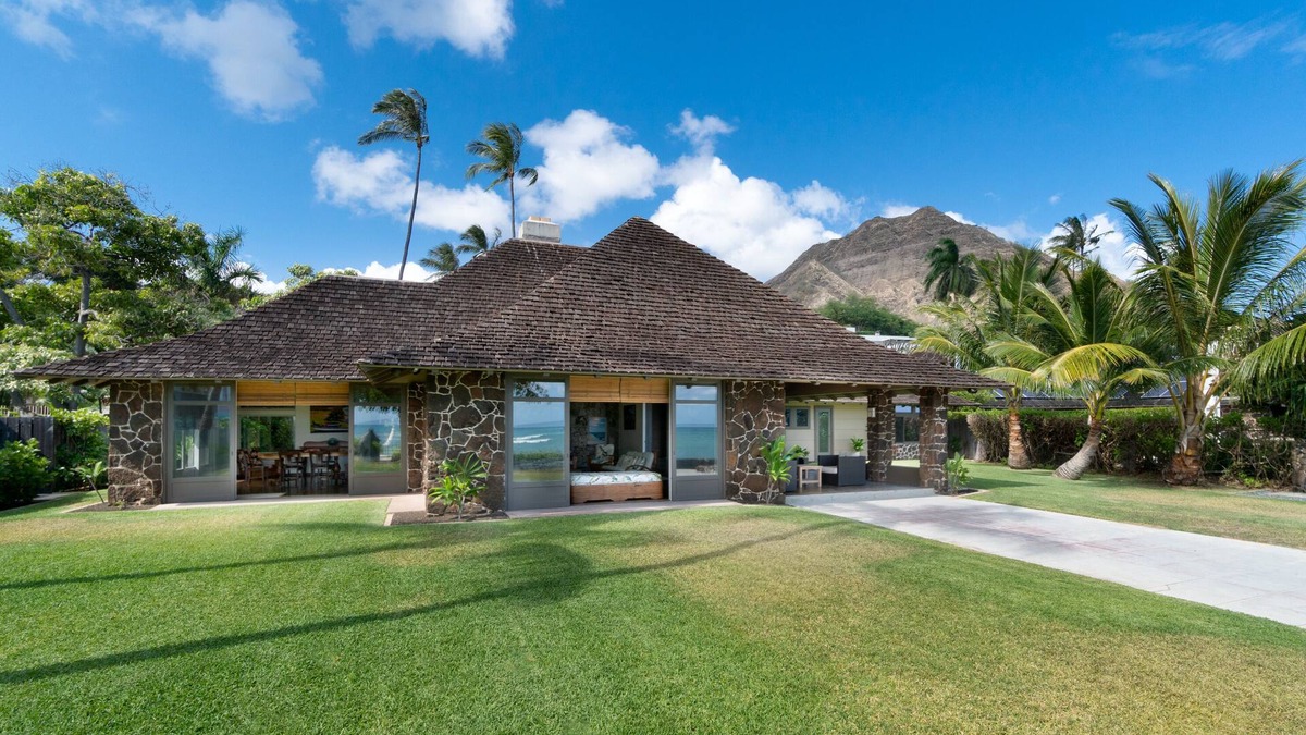 Diamond Head - Kapahulu - St. Louis House | Quiet Beachfront Home at the Base Of Diamond Head