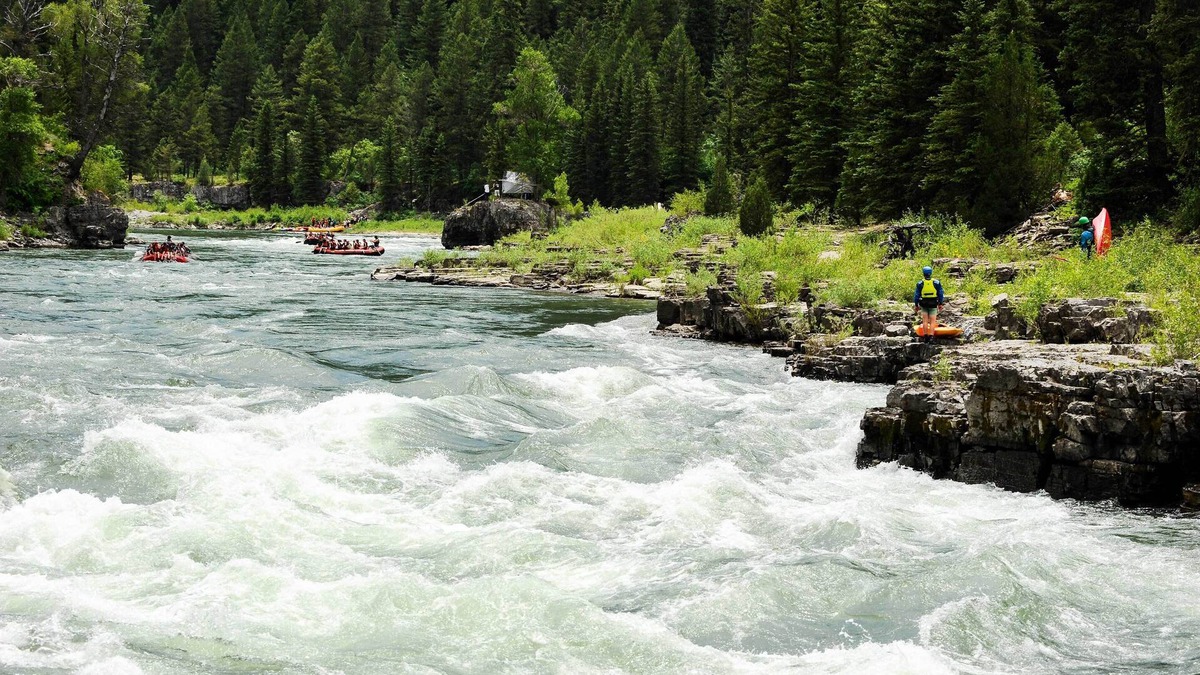 Alpine Northeast Cabin | Quiet Cabin ~ 1 Mi to Snake River Fly Fishing