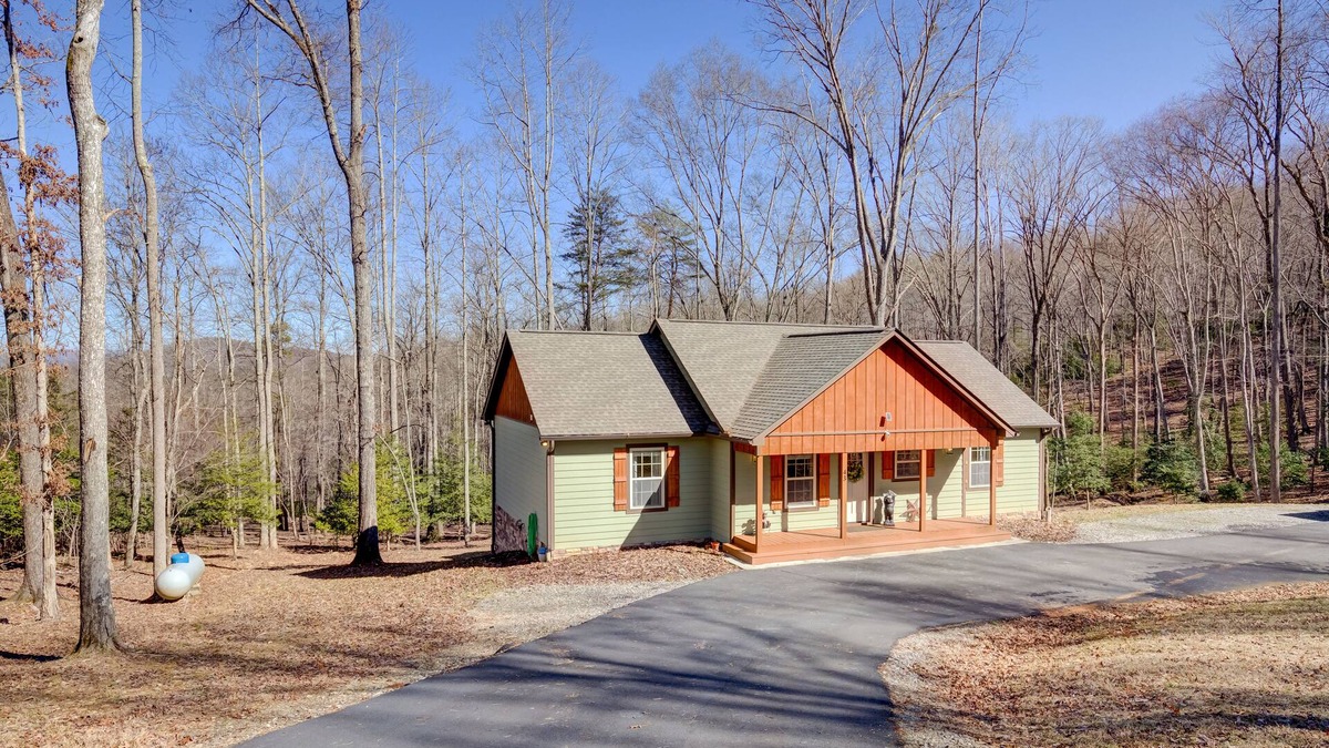 Blairsville House | Quiet Cabin Mountain Retreat UC STR #021754
