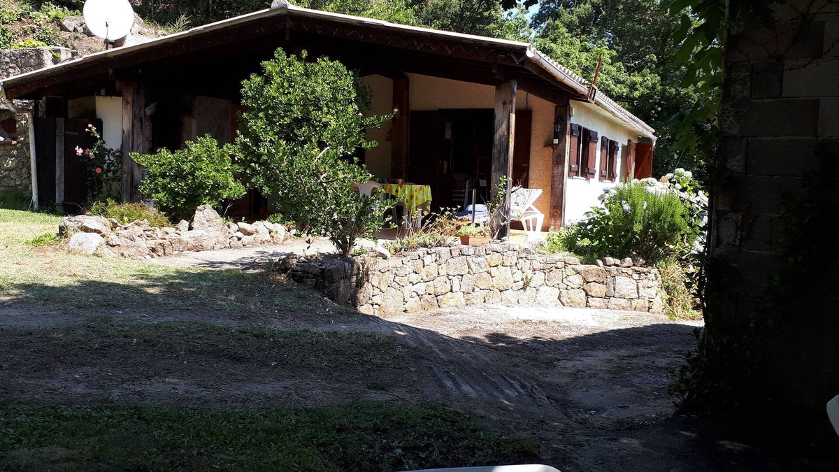 Isolaccio-di-Fiumorbo Ski Chalet | Quiet chalet, between sea and mountain