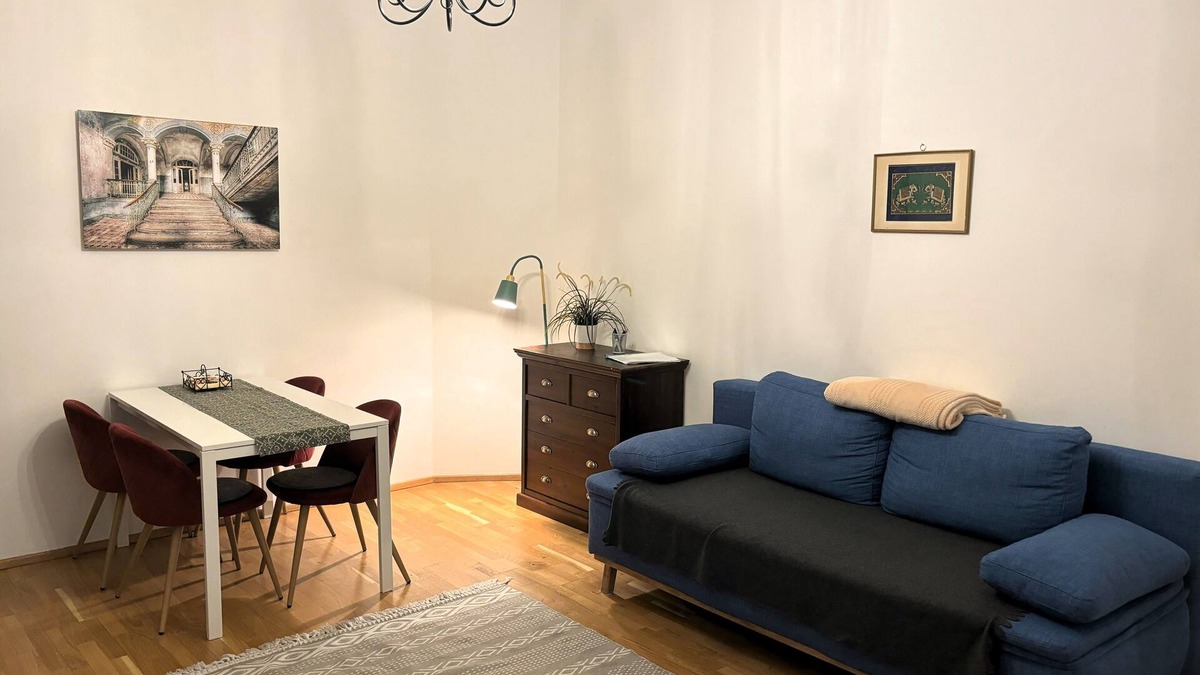 Brigittenau Apartment | Quiet city apartment with balcony