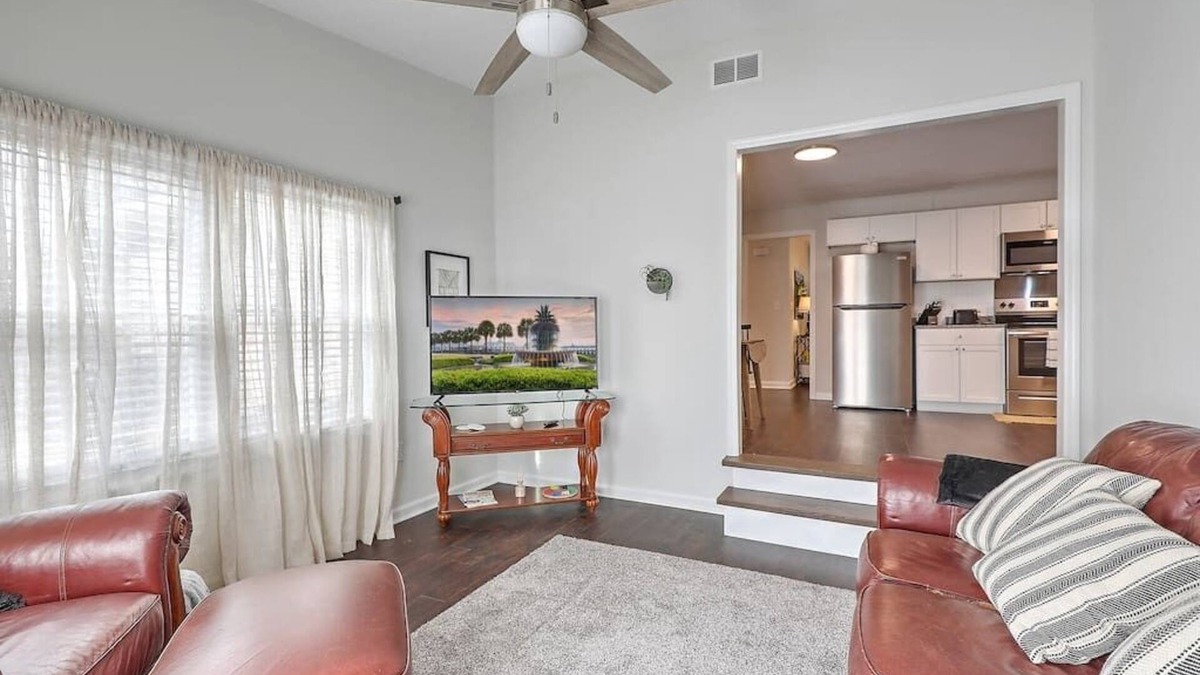 Goose Creek House | Quiet Comfort -Near Charleston Attractions- Family Friendly