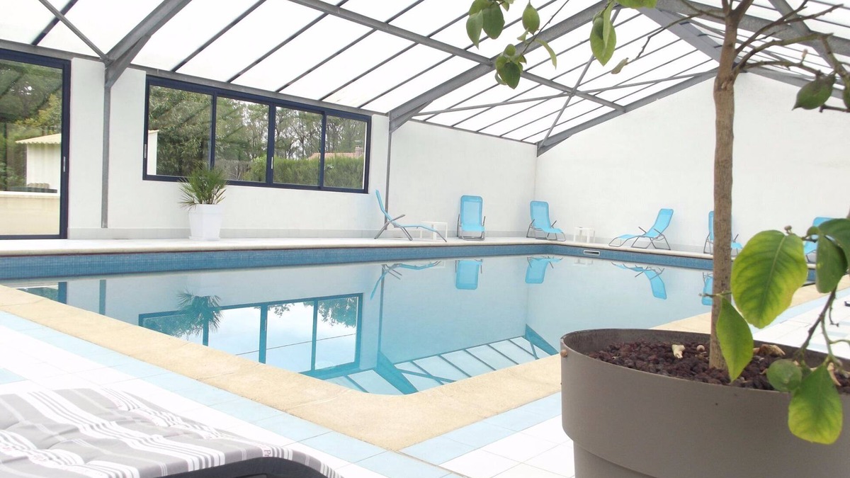 Conflans-sur-Anille House | Quiet cottage with private pool