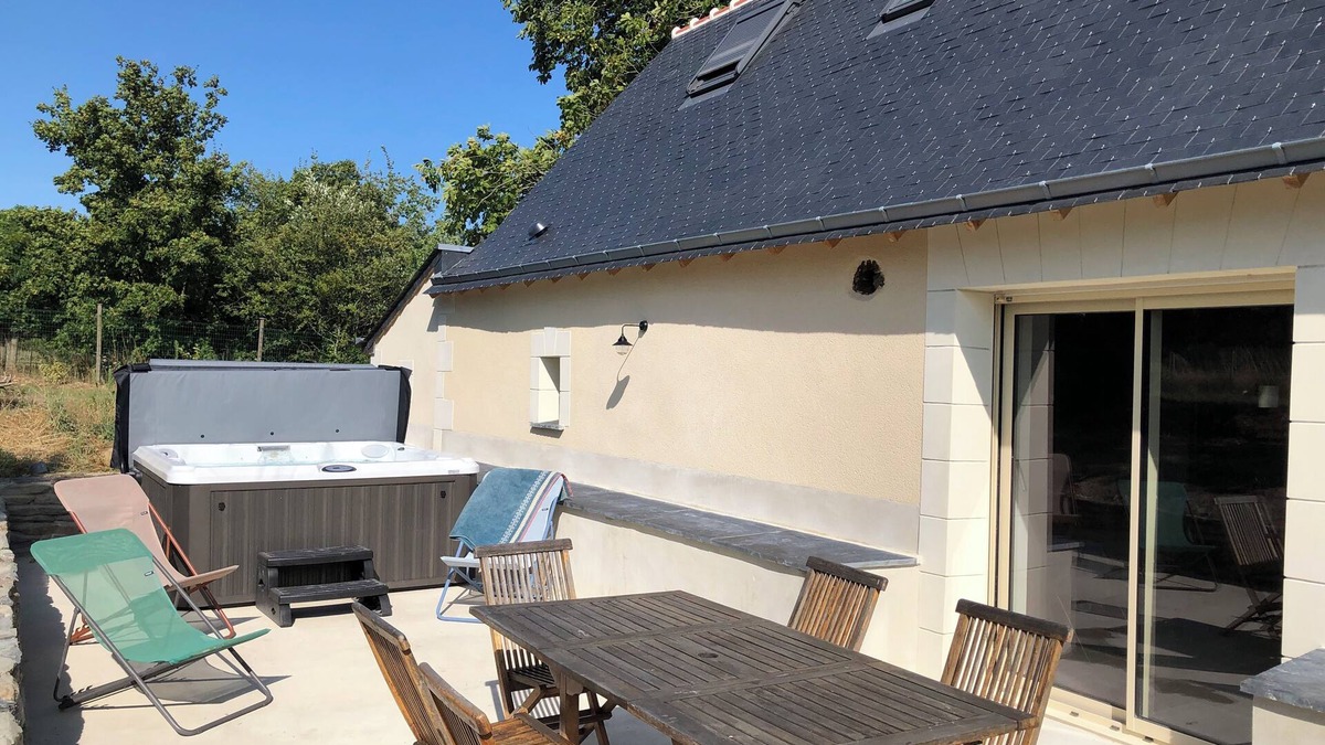 Beaufort-en-Anjou Cottage | Quiet country house with Jacuzzi