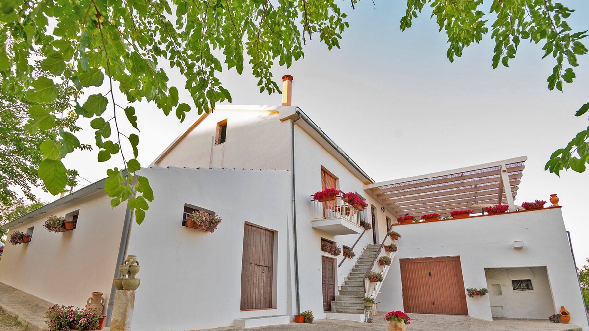 Citta Sant'Angelo House | Quiet Country House in Abruzzo with Jacuzzi