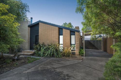 Bell Post Hill House | Quiet & Cozy 4 Bedroom Home