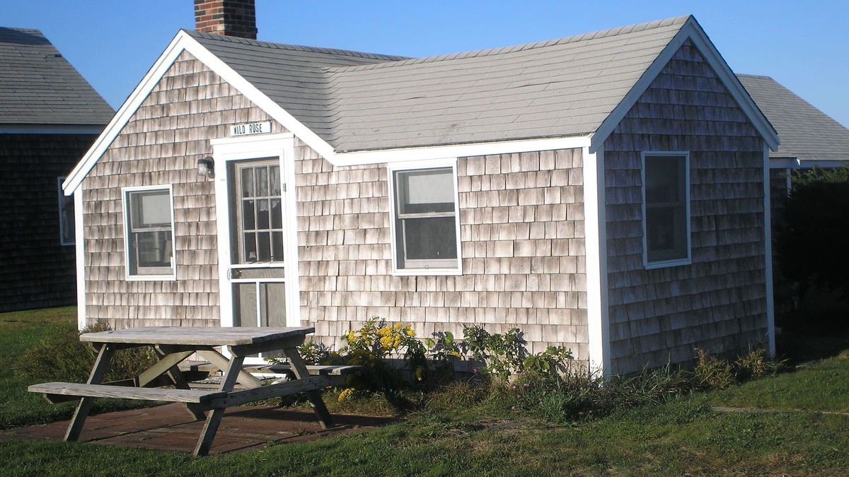 Truro Cottage | Quiet, Cozy Cottage at Corn Hill Beach