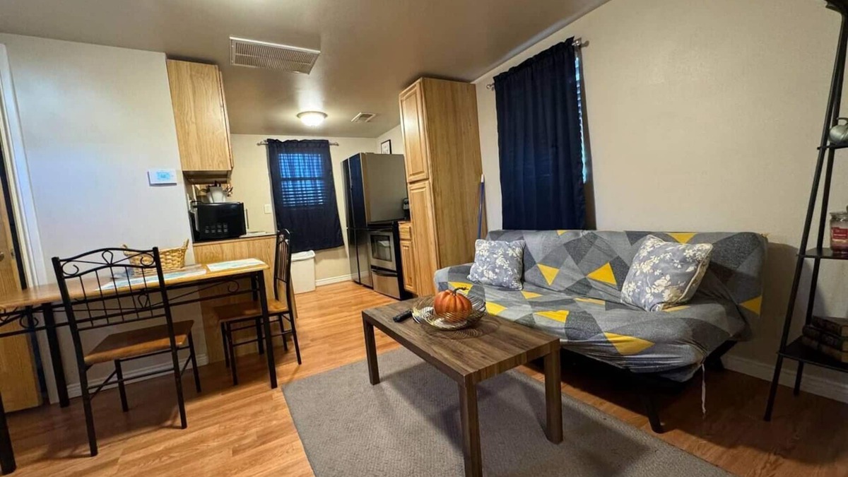 Cheyenne House | Quiet Cozy Downtown Cheyenne