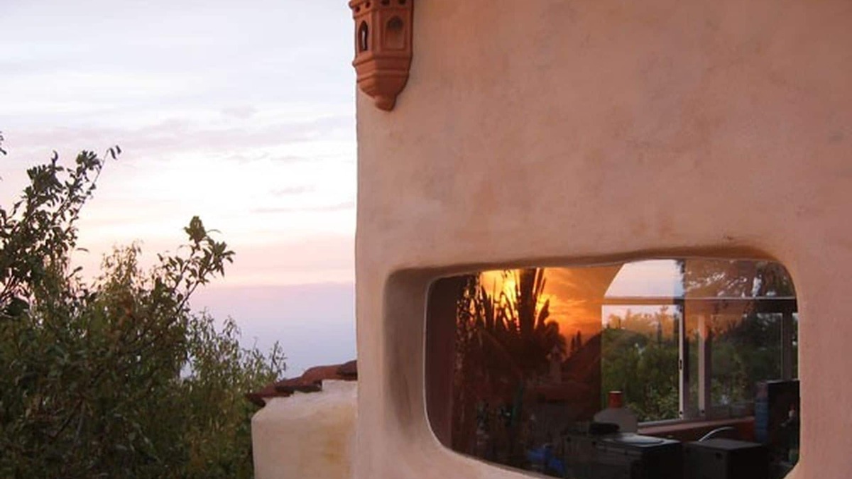 Santo Domingo House | Quiet, cozy vacation home in an orchard. Hiking trails from the house