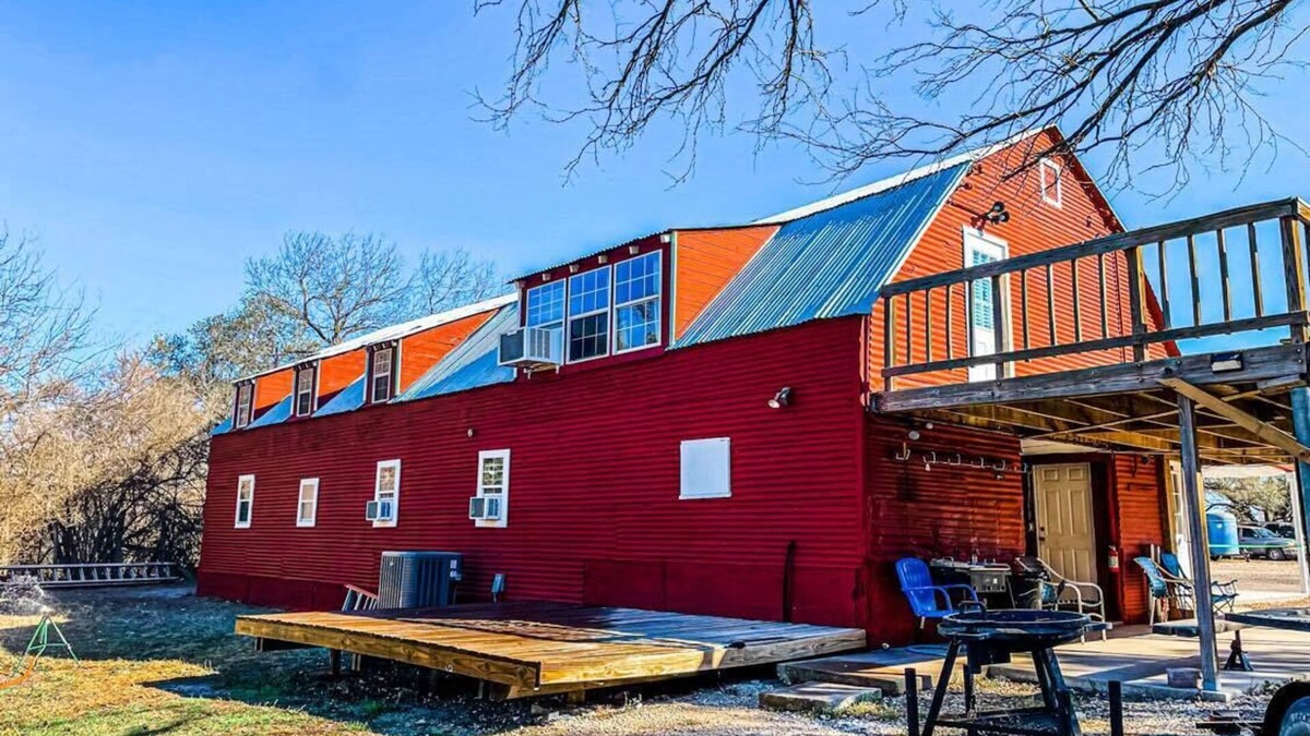Brackettville Other | Quiet Crystal Creek Ranch Bunkhouse with large private pond
