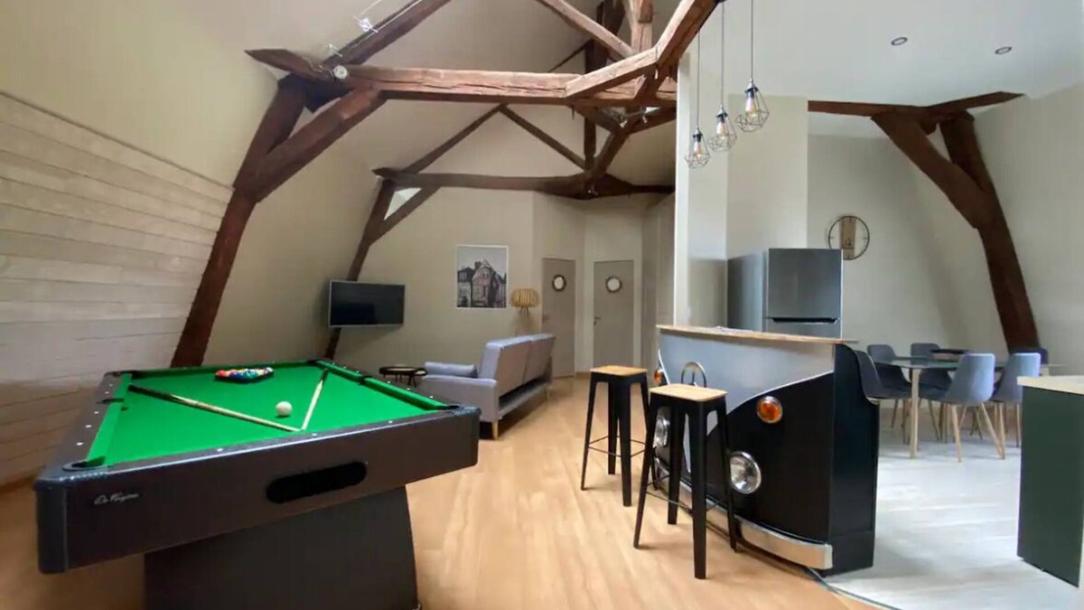 Auxerre Apartment | Quiet CV, parking nearby, close to town attractions
