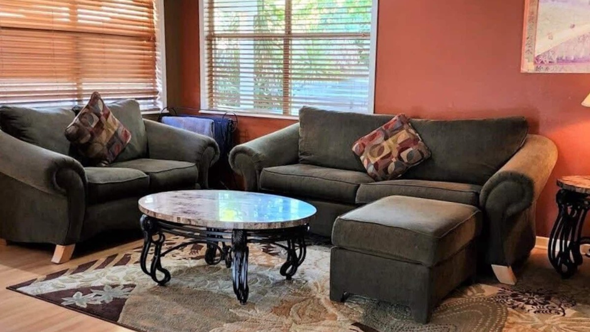Desert View Village House | Quiet desert getaway, ping-pong, BBQ, citrus