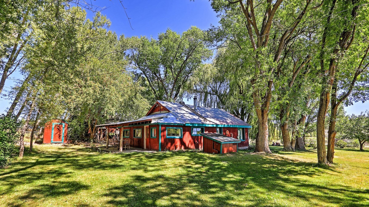 Durango House | Quiet Durango Farmhouse w/Beautiful Yard & Gazebo