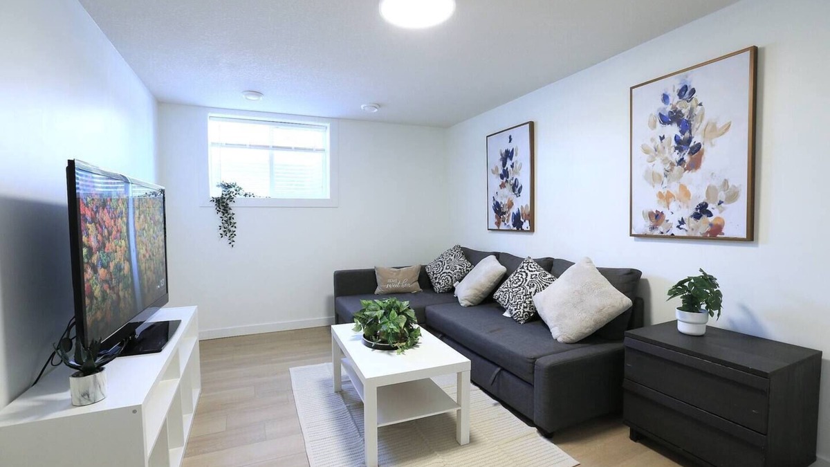 Brentwood House | Quiet Family Friendly, 4 min UofC Shops, 9 min DT