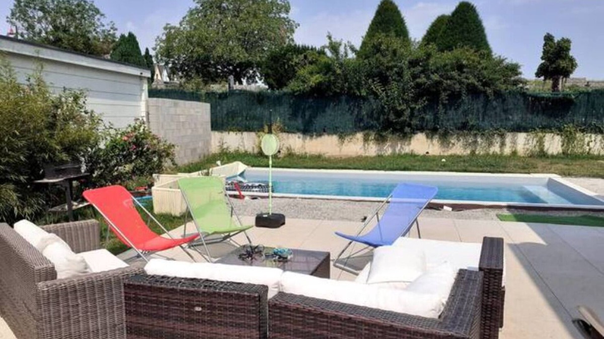 Pfulgriesheim House | Quiet family home with pool NO PARTY. Ideal for families with children.