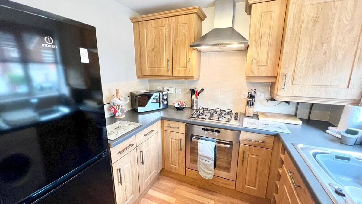 Penderry House | Quiet Family home| Pass The Keys