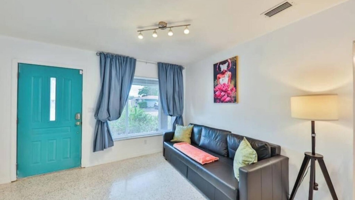 Lauderdale Isles House | Quiet family vacation, minutes from Airport