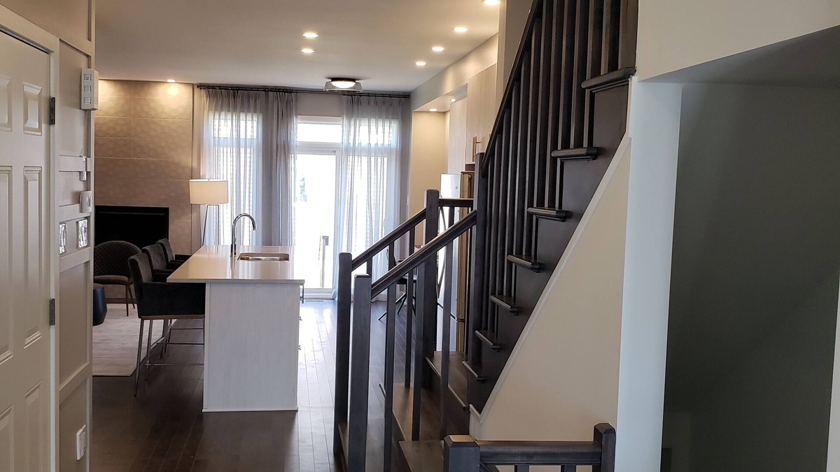 Leitrim House | Quiet Gate-Away for Short-Term Stay - Minutes from Ottawa International Airport