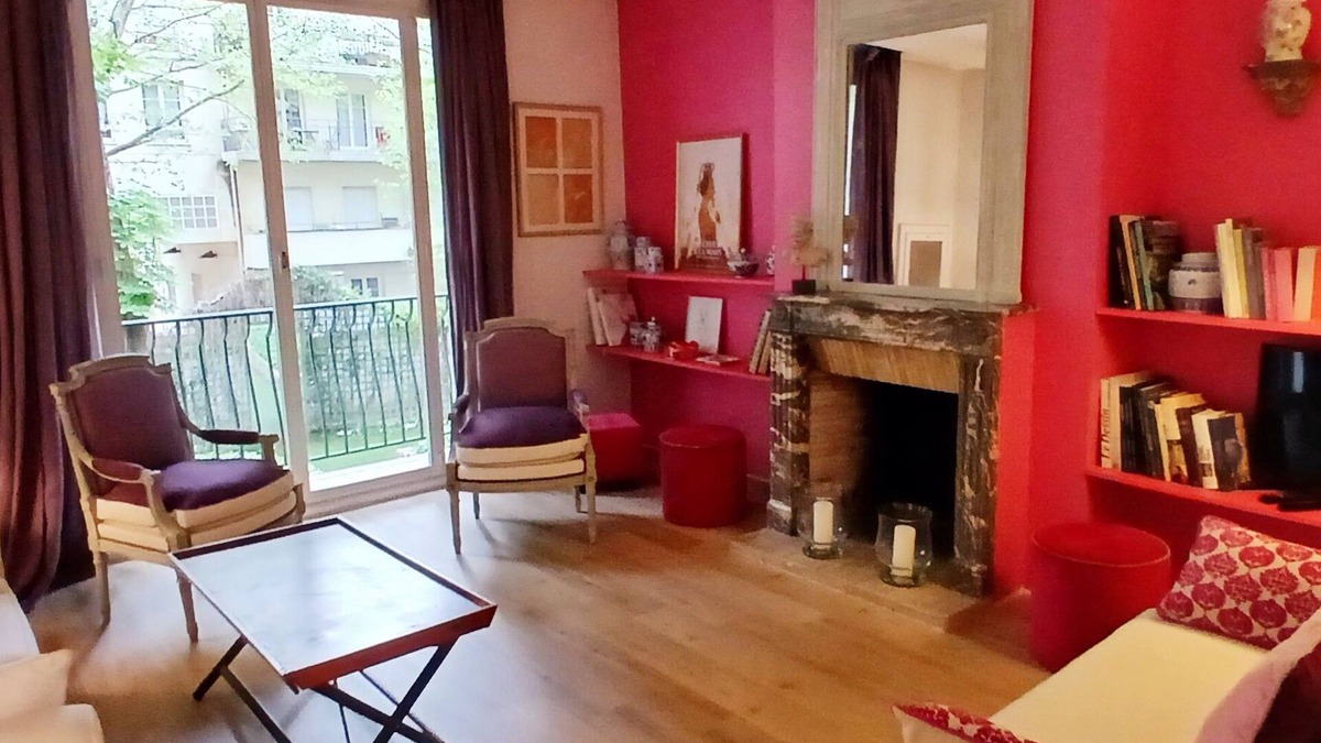 Neuilly-sur-Seine Apartment | Quiet, green apartment