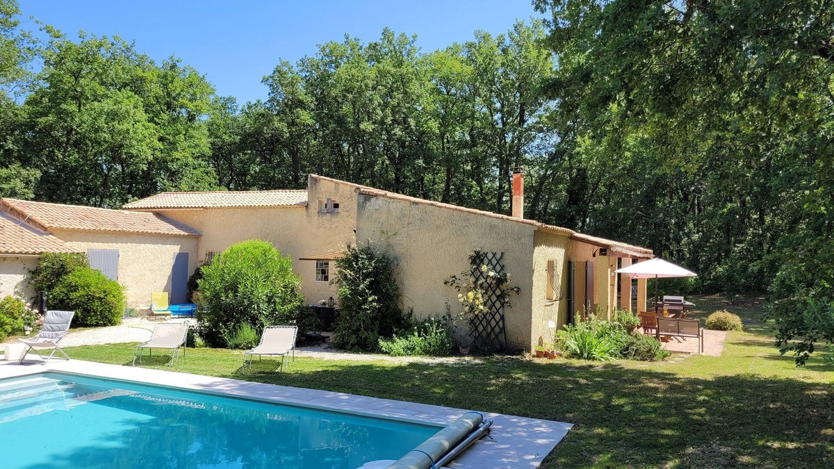 Chantemerle-les-Grignan House | Quiet house surrounded by trees with swimming pool in Drôme provençale!