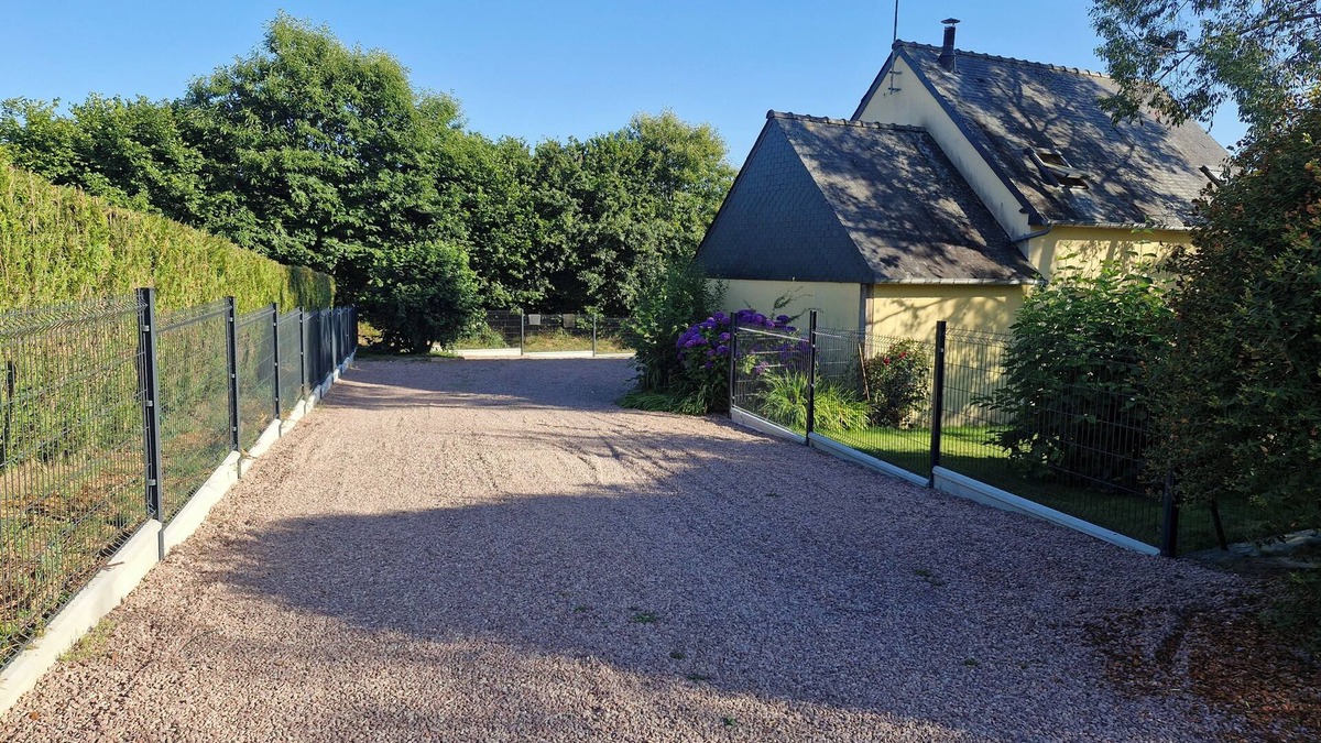 Saint-Nicolas-du-Pelem House | Quiet house. Pets welcome.