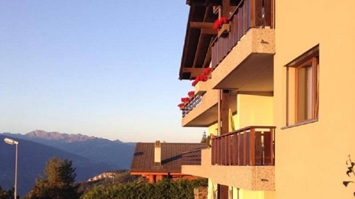 Randogne Apartment | Quiet holiday flat with mountain and far-reaching views