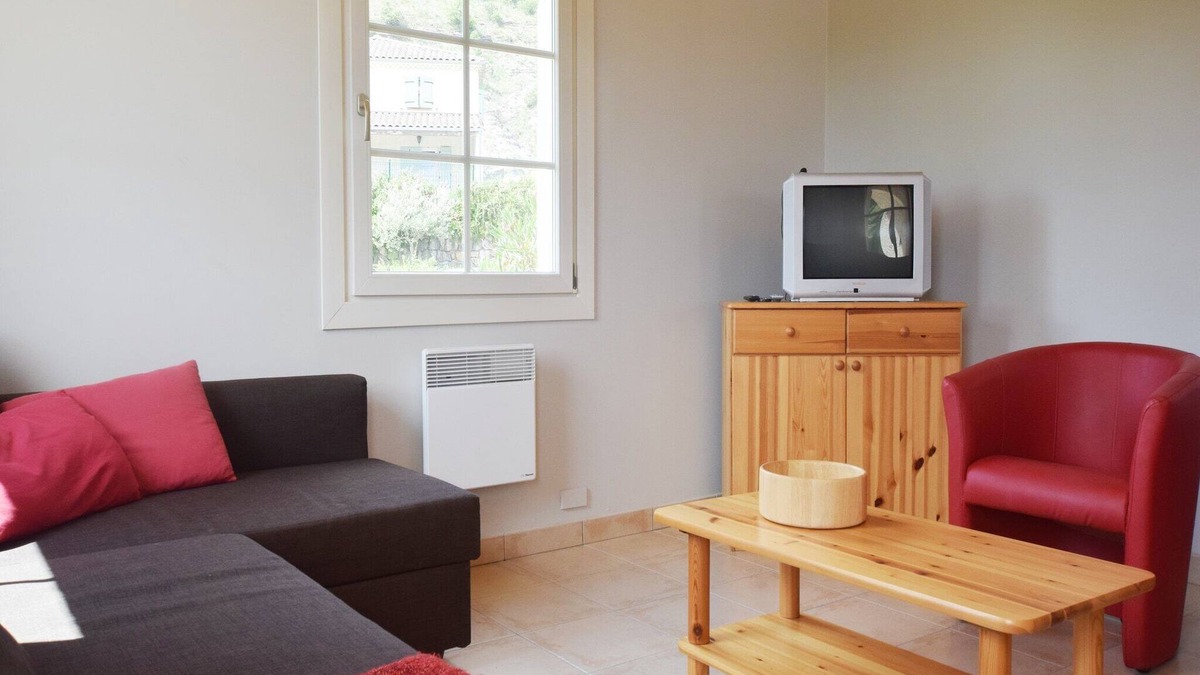 Chassagnes House | Quiet holiday home in Les Vans with pool